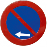 Señal de tráfico prohibido estacionar con flecha